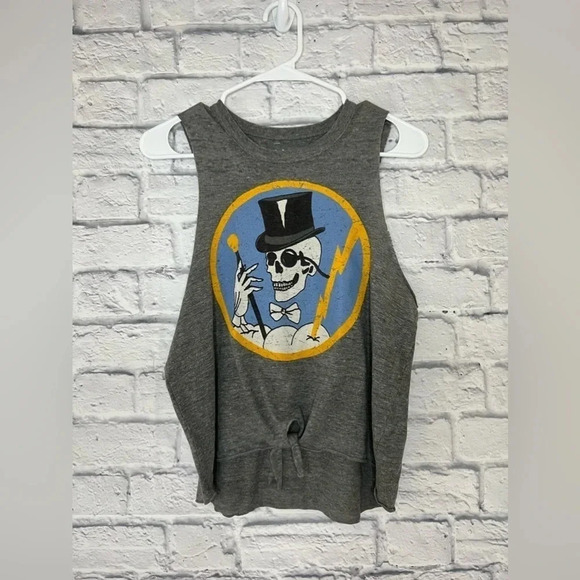 NWT Chaser Skull Top Hat Grey Tank Front Tie Halloween Size M - Picture 2 of 8